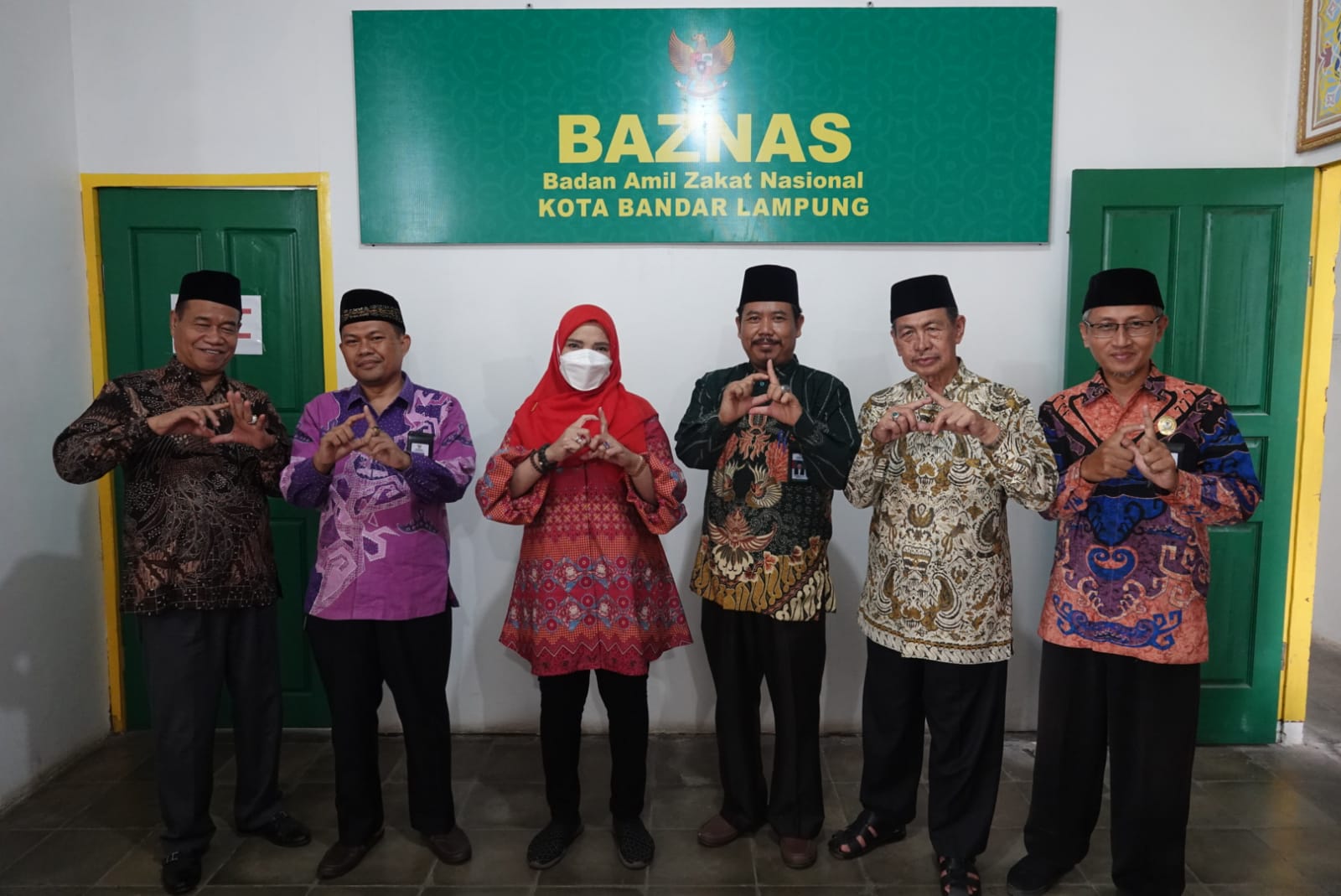 Walikota Bandar Lampung, Eva Dwiana Bayar Zakat di Baznas, Foto|| (Dok. Jurai.id)