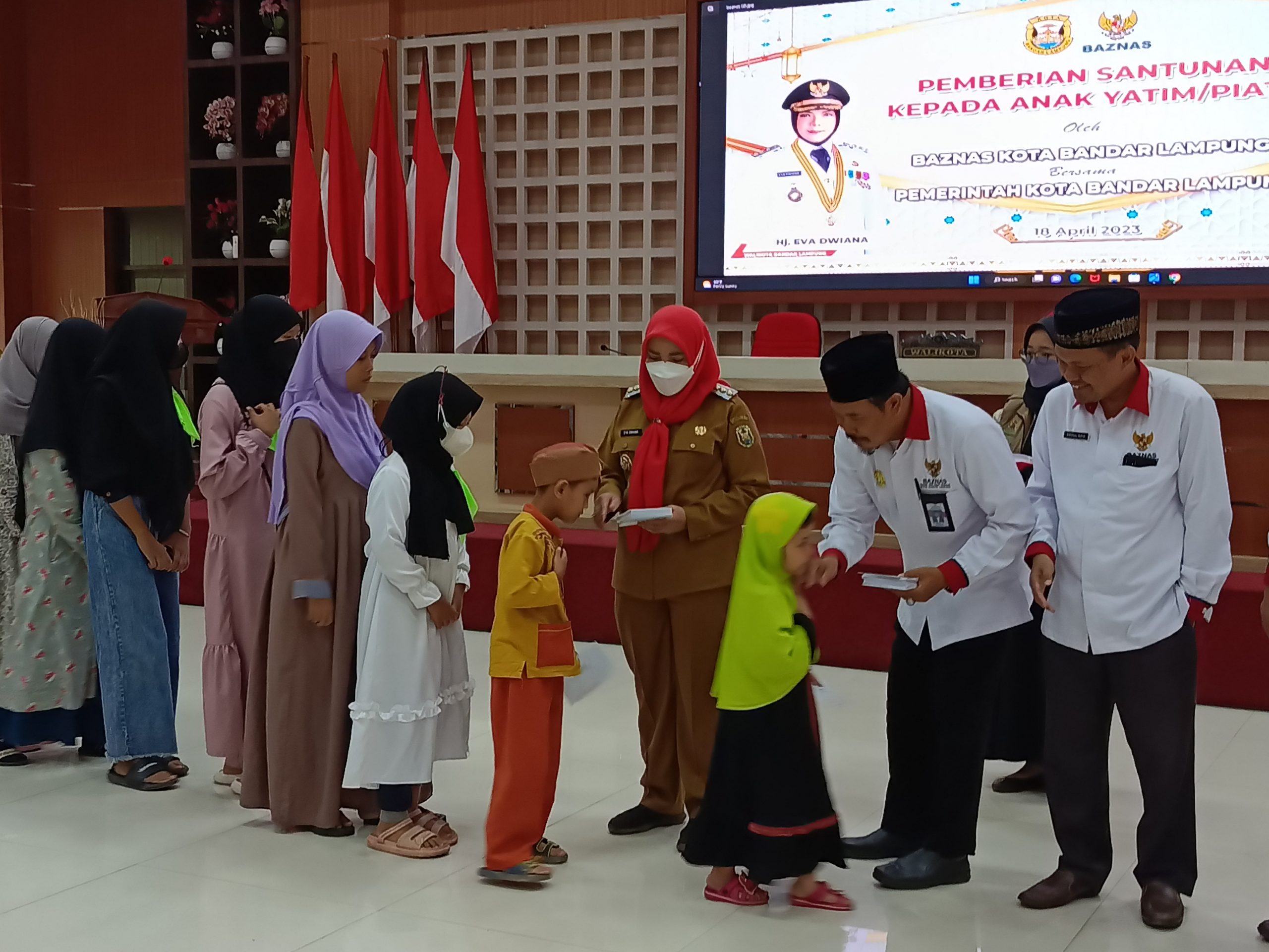 Walikota Bersama Baznas Salurkan Santunan ke 500 Anak Yatim, Foto|| (Dok. Jurai.id)