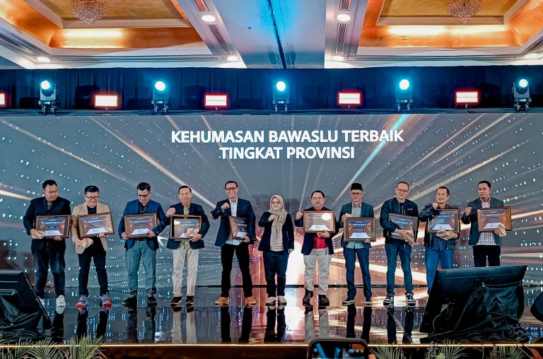 Bawaslu Lampung Raih Apresiasi Kehumasan Terbaik Tingkat Provinsi pada Pemilihan Serentak 2024