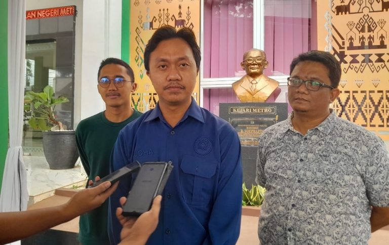 Kepala Dinas PUTR Metro Dilaporkan ke Kejari Atas Dugaan Tindak Pidana Korupsi