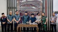 Bawaslu Lampung Hadiri Penandatangan NPHD Pemerintah Kabupaten Pesawaran dan Bawaslu Kabupaten Pesawaran untuk Pengawasan PSU Pilkada