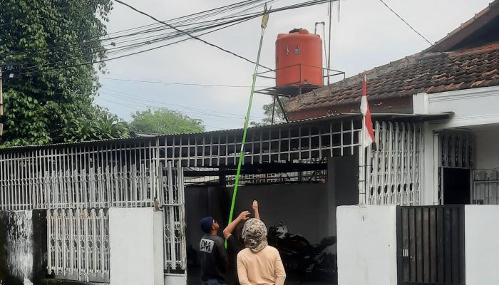 Benahi Kesemrawutan, Disperkim Bandar Lampung Tertibkan Kabel Fiber Optik di Sejumlah Titik