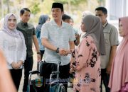 Serahkan Bantuan Atensi, Ini Pesan Bupati