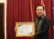 Sekdaprov Lampung Marindo Kurniawan Raih Penghargaan Sekda Terbaik Nasional 2025