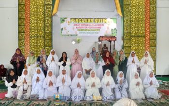 Wakil Ketua I Bkmt Dea Derika Topani Hadiri Pengajian Rutin Di Masjid Miftahul Jannah Sukarame