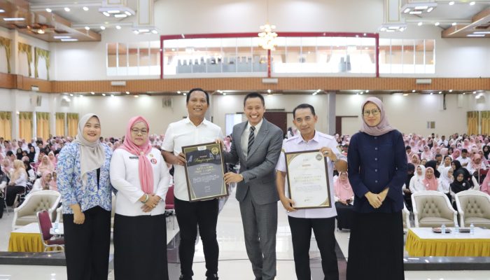 KNPI Provinsi Lampung Terima Penghargaan Kolaborasi pada Seminar Nasional “How To Be A Great” di Graha Adora