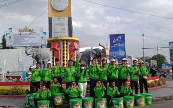 Wong Coco Berbagi Ratusan Takjil di Dua Titik Kota Bandar Lampung