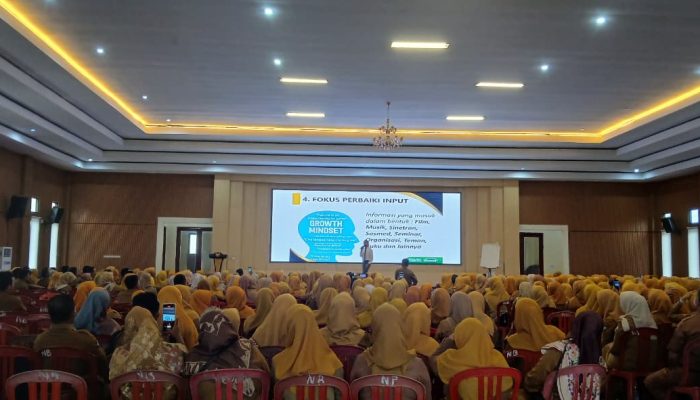 Guru-guru Lampung Utara Dihimpun, PMII Gelar Seminar Nasional Inspiratif