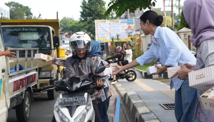 Bank Lampung Gelar Berbagi Takjil di Seluruh Kantor Operasional