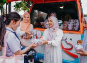 TP. PKK dan DWP Provinsi Lampung Bagikan Ratusan Takjil untuk Masyarakat