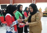 Wali Kota Bagikan Dana Insentif Kader Posyandu, Poskeskel dan Pokmas