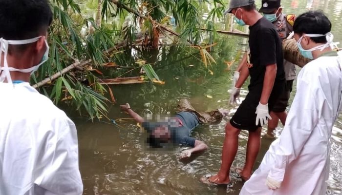 Peratin Pekon Pagar Dalam Ditemukan Meninggal Mengambang di Sungai Way Marang