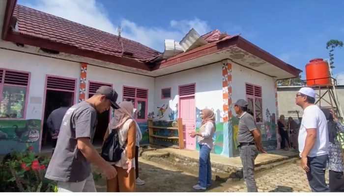 Puting Beliung Menerpa TKN 1 Sekincau Kadisdikbud Turun Langsung Kelokasi