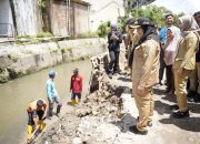 Antisipasi Banjir, Bunda Eva Pastikan Saluran Air Lancar