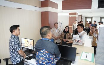 Wamendagri Sidak Pemkot Bandar Lampung, Cek Penerapan WFH ASN