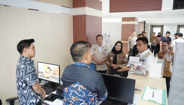 Wamendagri Sidak Pemkot Bandar Lampung, Cek Penerapan WFH ASN
