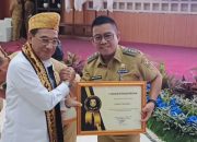 Camat Panjang Terima Penghargaan atas Kontribusi Penanggulangan TBC di Bandar Lampung