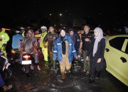 Eva Dwiana Turun Langsung Pantau Warga Terdampak Banjir Pascahujan Deras di Bandar Lampung