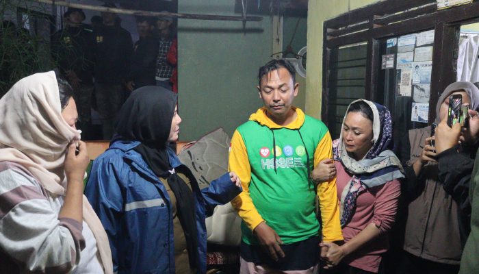 Banjir Bandang Garuntang Telan Korban Jiwa, Bunda Eva Temui Keluarga Korban