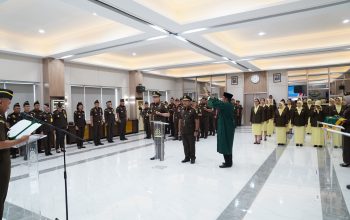 Kajati Lampung Lantik Wakajati dan Kajari Lampung Timur Yang Baru