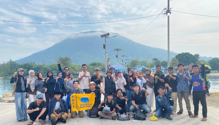 PKC PMII Lampung Gelar Movement Gathering dan Bakti Sosial di Desa Tejang Pulau Sebesi