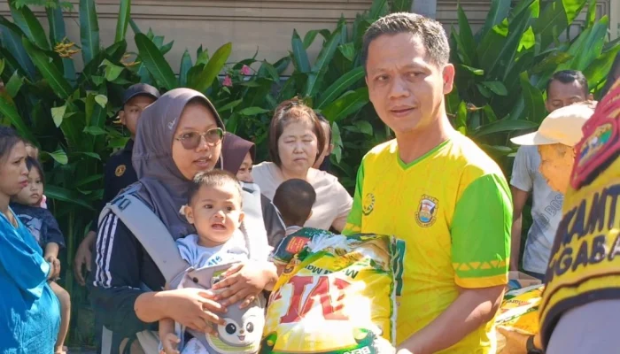 Camat Way Halim Apresiasi Konsistensi P3VC, Kembali Salurkan 500 Paket Beras untuk Warga
