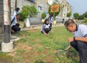 Semangat Jumat Bersih, Kalapas Pimpin Langsung Jajaran Tata Area Luar Institusi