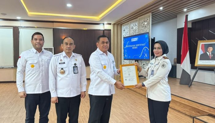 Roti Rajabasa Bakery Karya Warga Binaan Resmi Terima Sertifikat Hak Merek