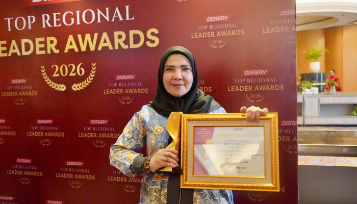 Dinilai Berhasil Dorong UMKM, Eva Dwiana Raih Disway Top Regional Leader Awards 2026