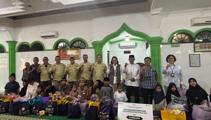 Pegadaian Kanwil III Sumbagsel Gandeng Komunitas Pajero One Bantu Perlengkapan Sekolah Anak Yatim Piatu