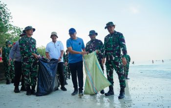 Ribuan Warga Turun ke Pantai, Tak Sekadar Pungut Sampah tapi Bangun Budaya Bersih