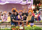 Meriahkan Usia ke-45, SMA YP Unila Gelar Jalan Sehat dan Potong Tumpeng