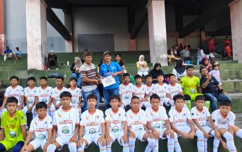 Peduli Sepakbola, Antonius Beri Bantuan Porjaya FC