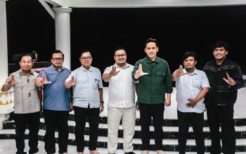 Karang Taruna Lamsel Tutup Masa Bakti Lewat Lomba Pendakian Gunung Rajabasa, Bupati Radityo Egi Dukung Penuh