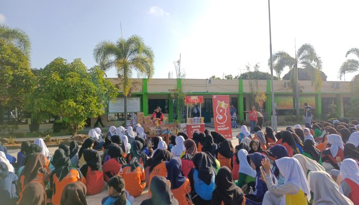 Penutupan MPLS SMKN 7 Bandar Lampung Semakin Meriah dengan Kehadiran Tango