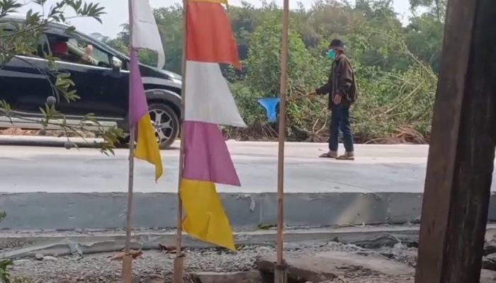Dugaan Pungli di Jalinsum Blambangan Dikeluhkan Sopir, Antrean Kendaraan Mengular
