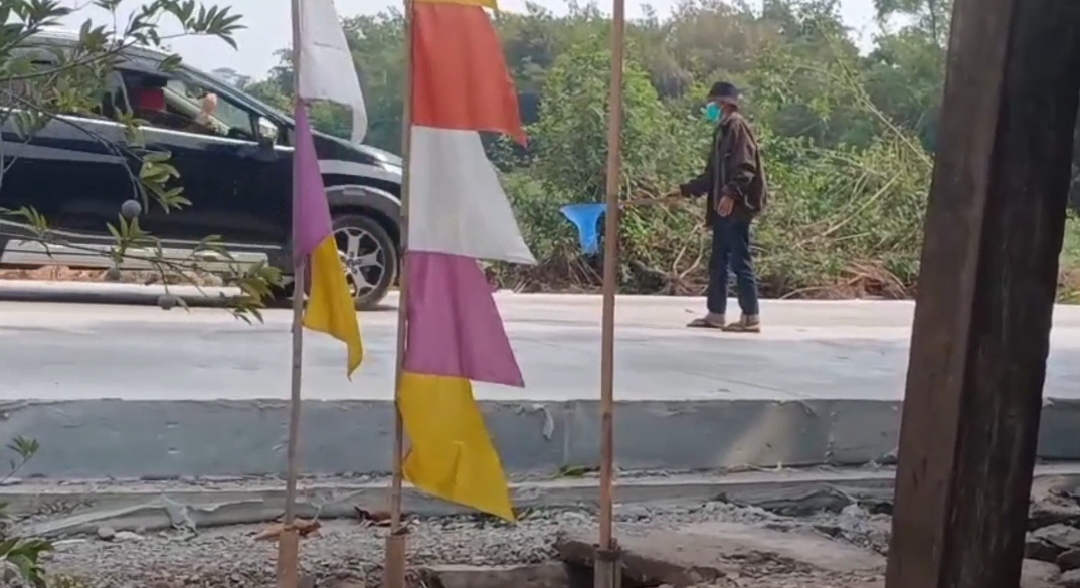 Dugaan Pungli di Jalinsum Blambangan Dikeluhkan Sopir, Antrean Kendaraan Mengular