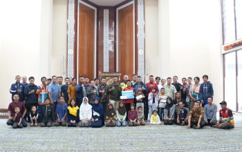 Pelindo Regional 2 Panjang Serahkan 40 Beasiswa untuk Anak Pekerja Berprestasi