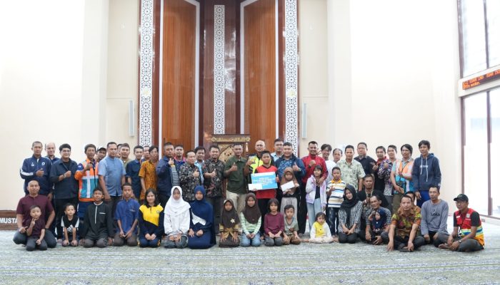 Pelindo Regional 2 Panjang Serahkan 40 Beasiswa untuk Anak Pekerja Berprestasi