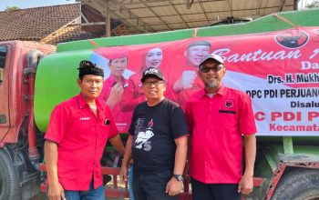 PAC PDIP Jati Agung Distribusikan Bantuan Air Bersih ke Tiga Desa