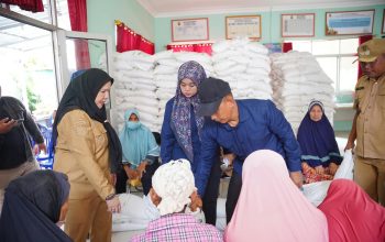 Kemarau Panjang, Pemkot Bandar Lampung Salurkan Bantuan Beras