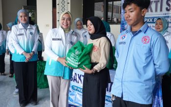 Sinergi TP PKK dan BAZNAS, Tali Asih Apresiasi Dedikasi Petugas Kebersihan Pemprov Lampung
