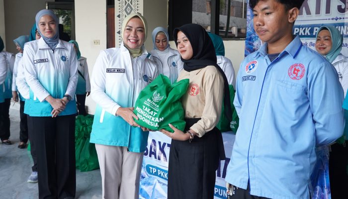 Sinergi TP PKK dan BAZNAS, Tali Asih Apresiasi Dedikasi Petugas Kebersihan Pemprov Lampung