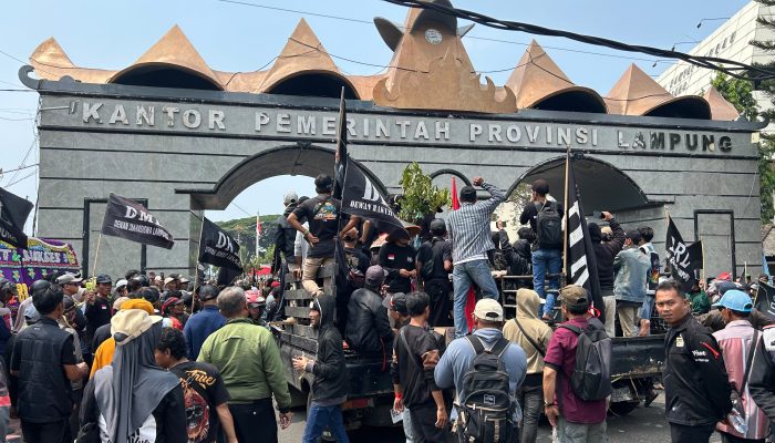 Ribuan Massa DRL Peringati Hari Tani Nasional, Desak Gubernur Lampung Pimpin Percepatan Penyelesaian Konflik Agraria