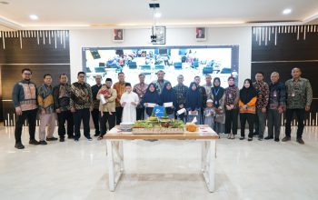 Rayakan HUT ke-5, Pelindo Regional 2 Panjang Gelar Donor Darah dan Santuni Anak Yatim