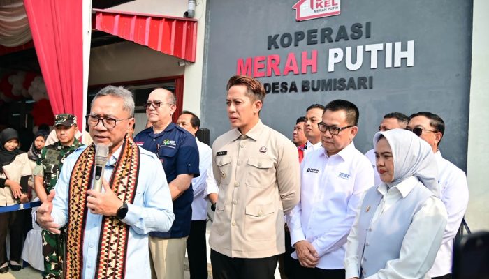 KDKMP Bumisari Disiapkan Jadi Pusat Ekonomi Warga, Zulkifli Hasan Tinjau Operasional di Lampung Selatan